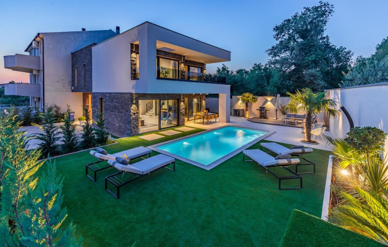 Superb Design Villa Medulin Exterior foto